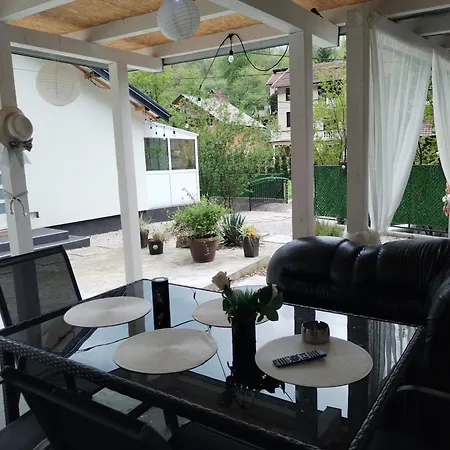 Merlin House 펜션 Vrnjačka Banja
