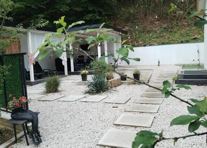 別荘 Merlin Kuca *