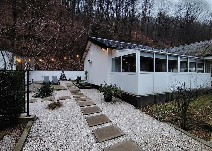 Merlin Kuca 別荘 *